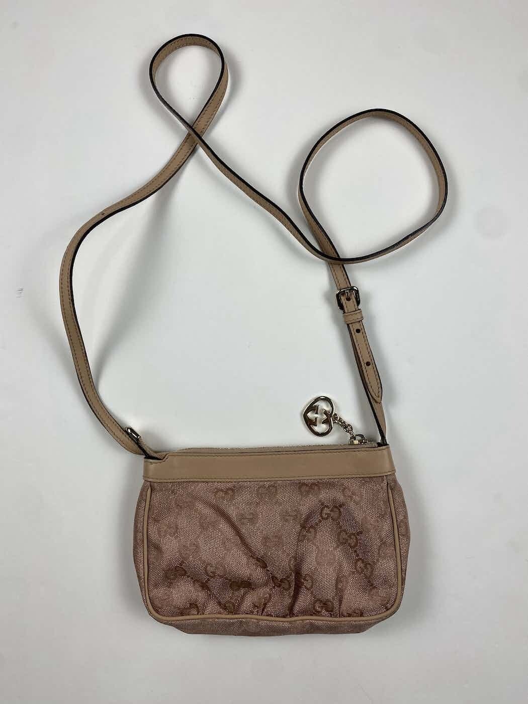 Gucci Authentic Interlocking Hearts Glitter Pink … - image 2