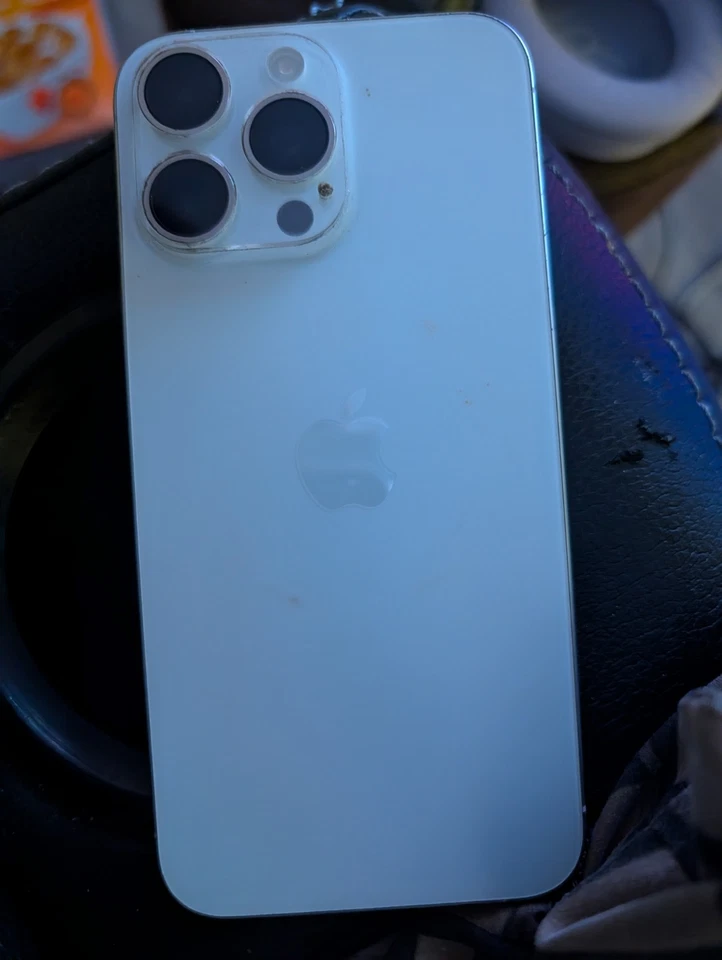 iPhone 15 Pro Max - Image 3 of 4