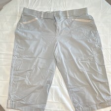 Gloria Vanderbilt Women s Gray Solid Capri Pa...