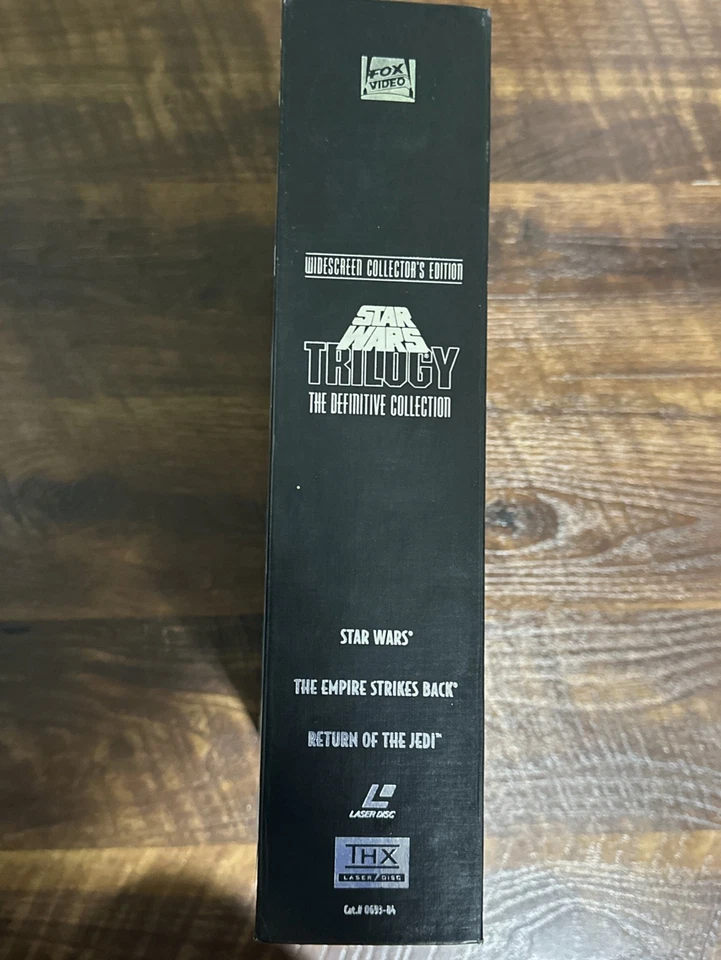 Star Wars Trilogy The Definitive Collection Widescreen Ed. LaserDisc Box Set - Image 3 of 4