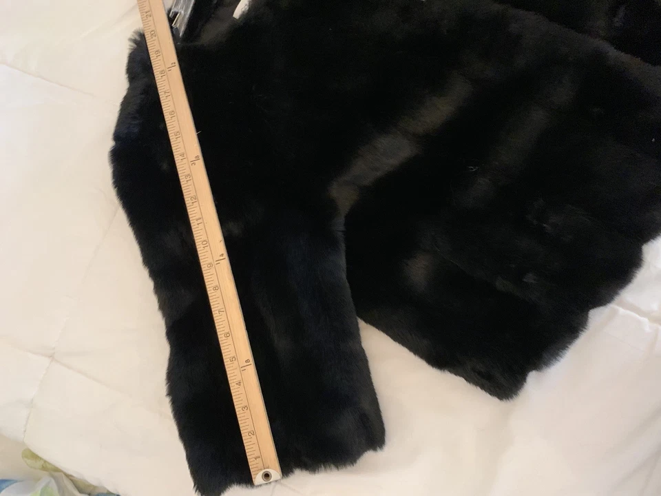 Chaqueta corta Calvin Klein de piel sintética noche encogida NEGRA talla mediana usada en excelente estado Foto 4 de 4