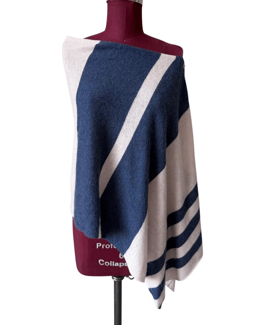 27 Miles Malibu Cashmere Travel Poncho Button Pink Blue One Size