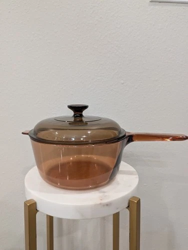 Vintage Vision Corning Ware Amber Sauce Pot Pyrex with Lid 2.5 L USA Made