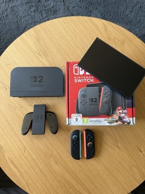 Nintendo Switch 2 + OVP   Schutzglas   sehr guter Zustand