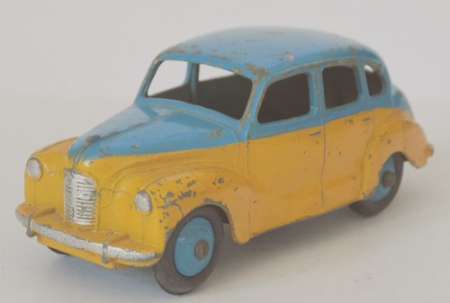 Dinky Toys No.152 Austin Devon Saloon Car (1956-1958) Original 2-Tone Paintwork.