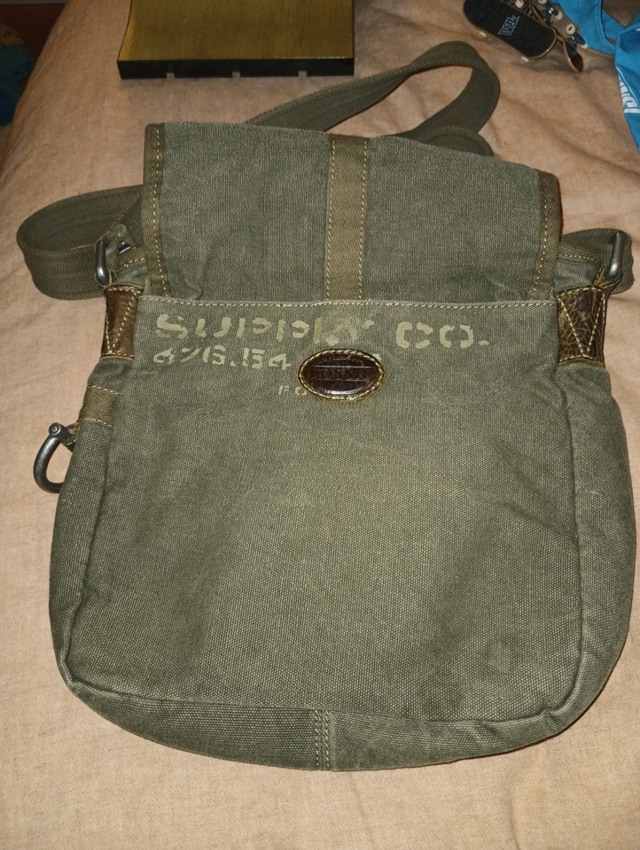 Bolso mensajero de lona fósil verde oliva correa de hombro ajustable para hombre Foto 2 de 4