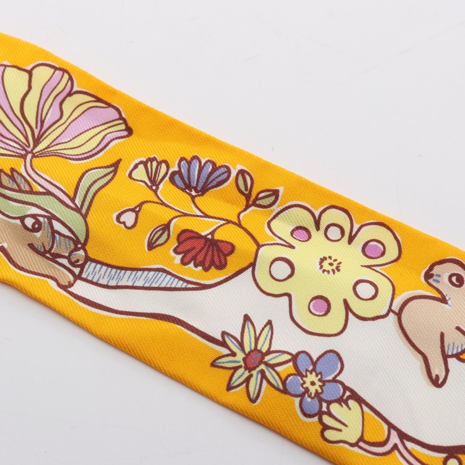 Hermes Twilly MILLE ET UN LAPINS Scarf Silk r0_0209 thumbnail 6
