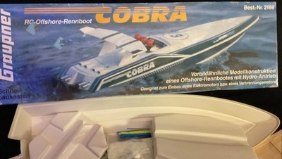 Cobra RC-Offshore Racing Boat Semi-Scale Model Equipped With Hydro-Drive 2166 