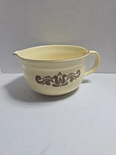 Vintage 2.5 QT Pfaltzgraff Village pattern stoneware batter bowl