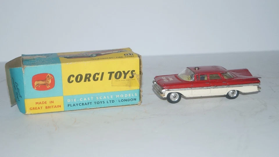 Juguetes Corgi de metal fundido a presión de colección Chevrolet Impala coche jefe de bomberos # 482 con caja Foto 3 de 4