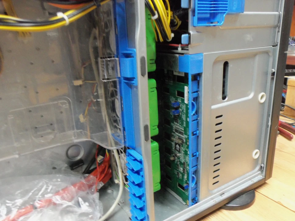 SuperMicro Server Case With Exteras - Image 2 of 4
