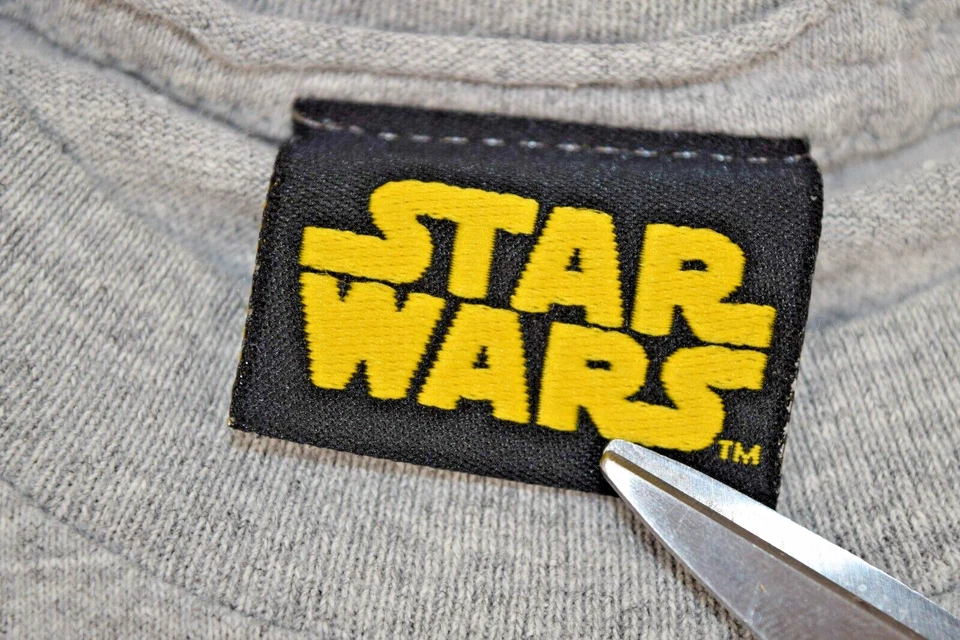 Vintage T-Shirt Star Wars Size Youth M 1999 Gray Yoda Fights With Light Saber - Image 4 of 4