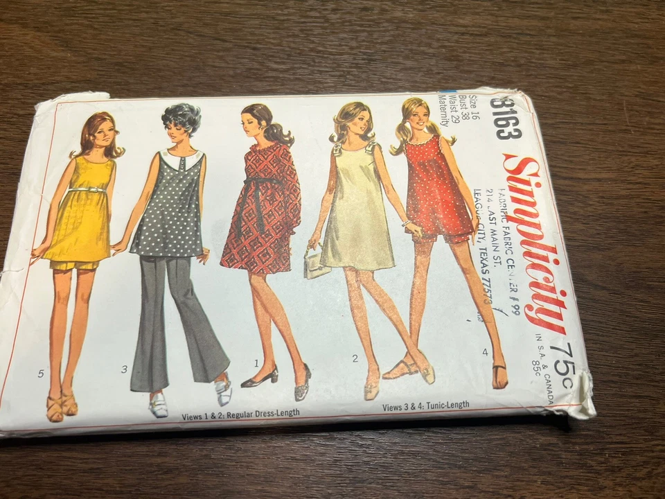 Lot of 11 1970's Seeing Patterns. Santa, Elf, Maternity - Image 4 of 4