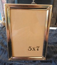 VINTAGE GOLD METAL PHOTO FRAME 5" X 7" ORNATE MID CENTURY MCM EASEL  HANGING