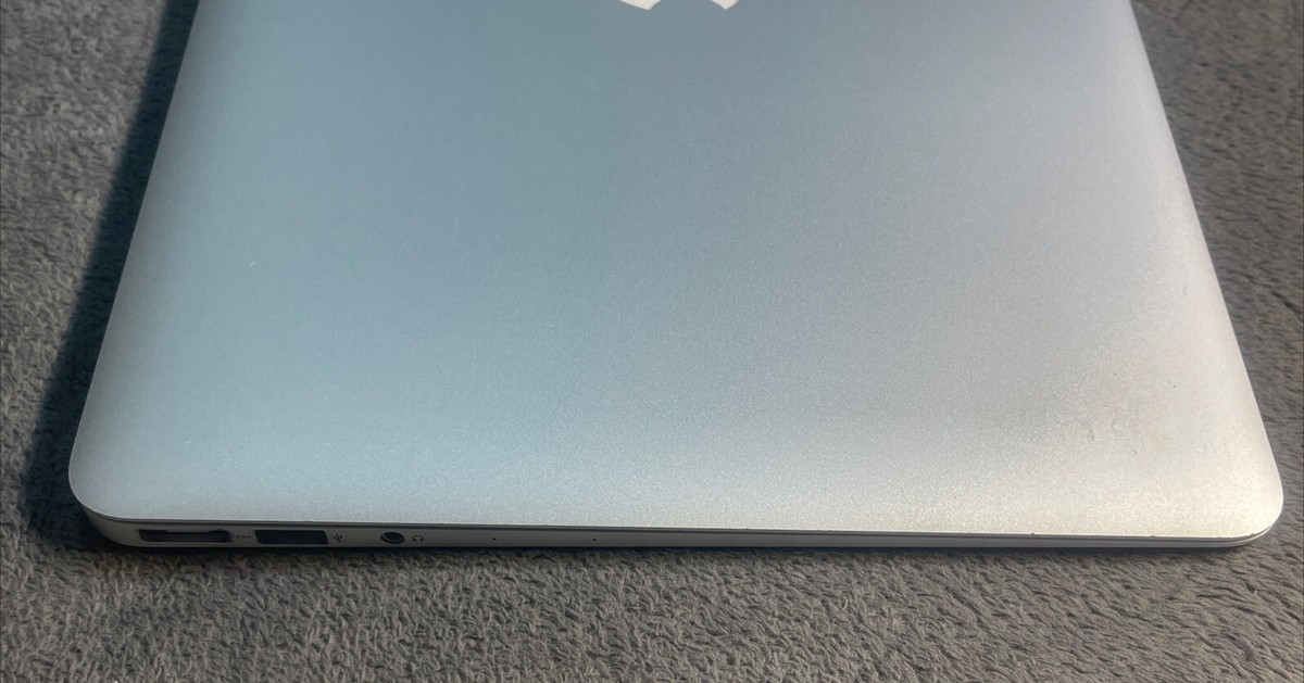 2015 Apple Macbook Air 13