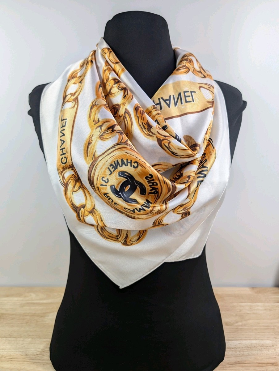 CHANEL ゴールドチャーム 11 RUE CAMBON PARIS CHANEL Logo 31 Rue Cambon Charm Chain Bracelet Gold France