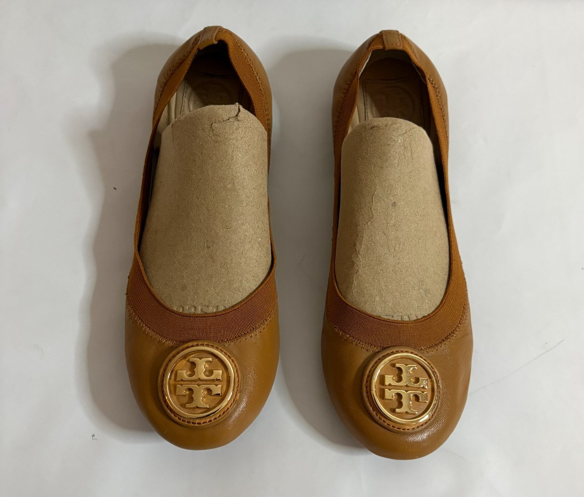 Tory Burch Woman's Caroline Ballet Tan leather Flats Gold Logo Shoes Size 7M