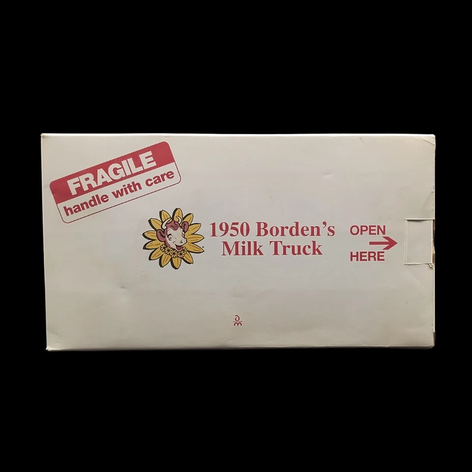Camión de leche Borden’s 1995 Danbury Mint 1950 juguete fundido a presión con leche coleccionable Foto 2 de 4