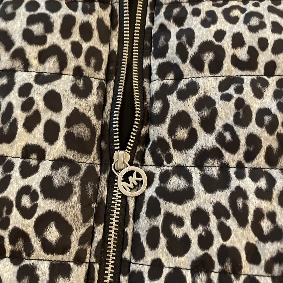 Nuevo chaleco acolchado Michael Kors estampado de leopardo para mujer grande L venta al por menor $125 nuevo con etiquetas negro Foto 4 de 4