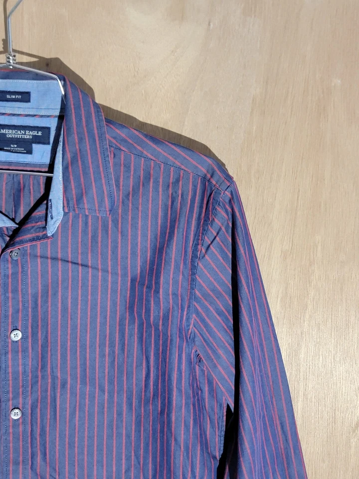 Camisa de Vestir American Eagle Outfitters Pequeña Calce Ajustado Azul Rojo Rayas Manga Larga Foto 3 de 4