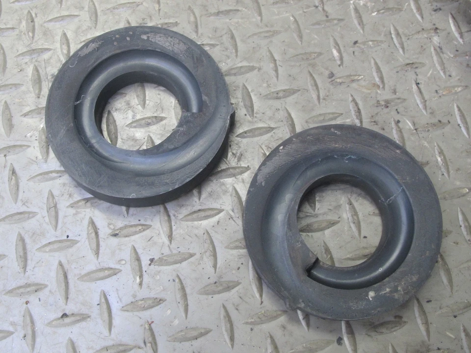 99-03 VW EUROVAN T4 CAMPER SET OF 2 REAR LEFT & RIGHT COIL SPRING W BUSHING OEM - Image 3 of 4