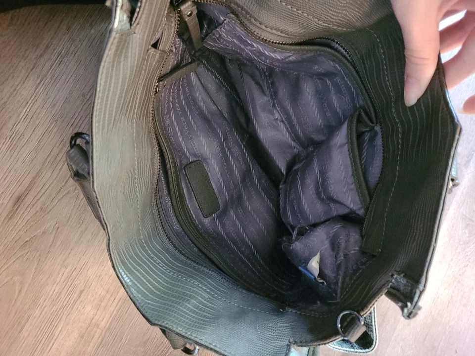 Bolsa de ombro feminina Simply Vera Wang bolsa de mão couro de crocodilo falso verde marrom - Imagem 3 de 4