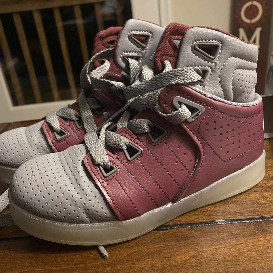 Osiris Zapatos de Skate Recargables Talla 2 Gris/Borgoña Luz LED Foto 3 de 4