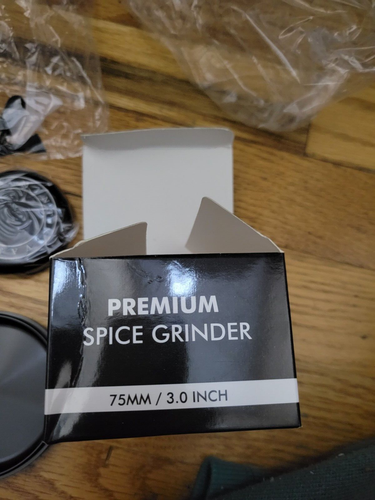 VIVAMINT Spice Grinder Large 3.0 Inch Black - Picture 4 of 8