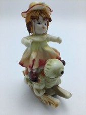 Statue en porcelaine fine décorée à la main fabrication artisanale originale