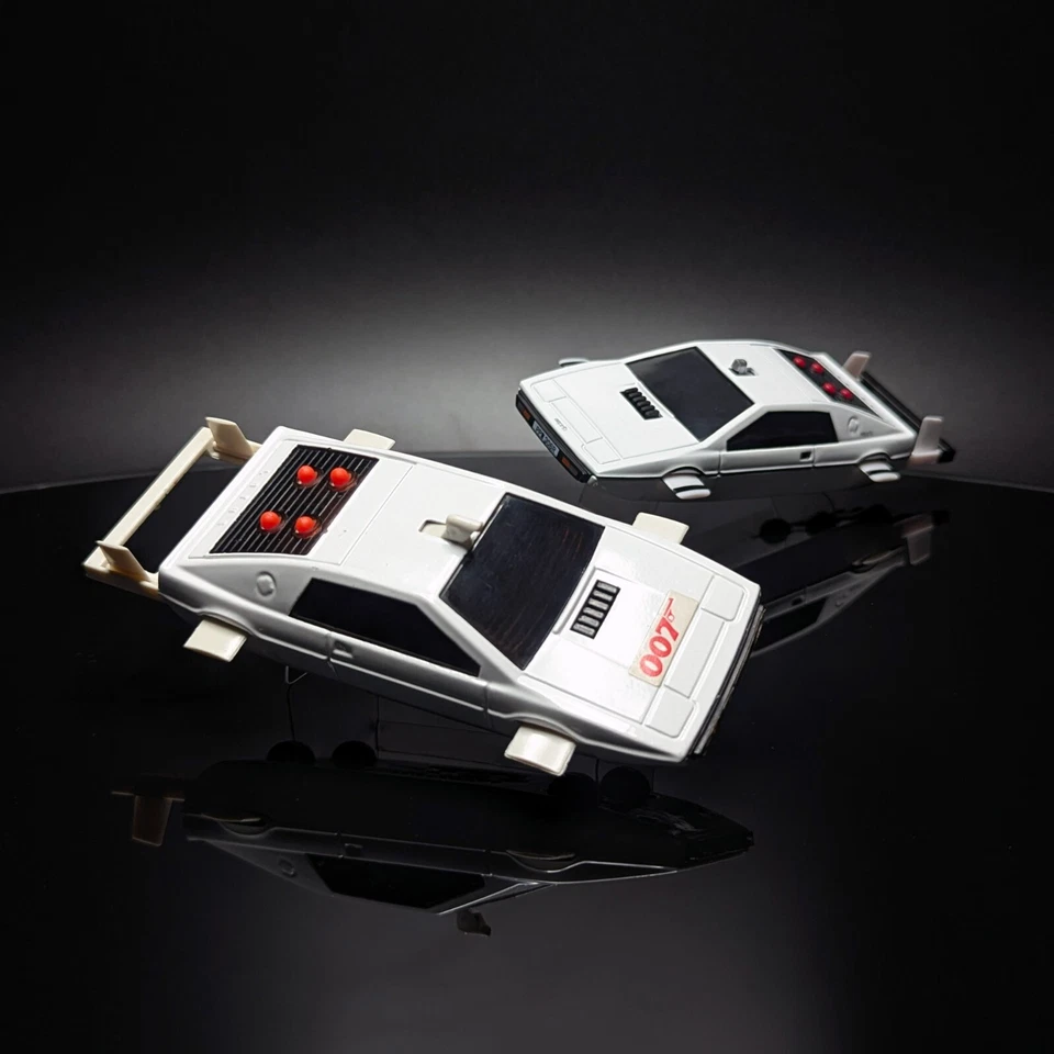 James Bond 007 Lotus | Display Stand for Corgi 269 & CC04514 | GHOST STANDS® - Image 4 of 4