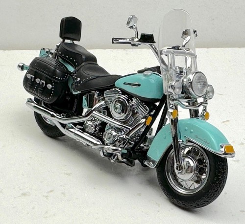 Harley Davidson "On the Road" Chevrolet Suburban Heritage Softail 1:25 Neu in OVP 99710 - Bild 9 von 14
