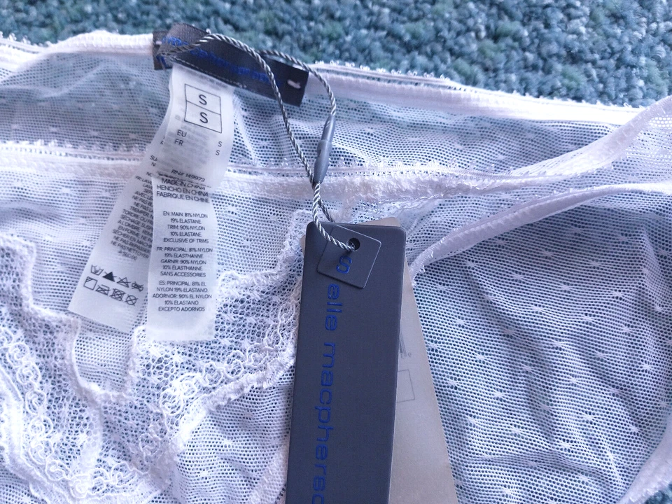 Nuevo con etiquetas Calzoncillos de bikini Elle Macpherson Body de encaje blanco, pequeños Foto 2 de 4