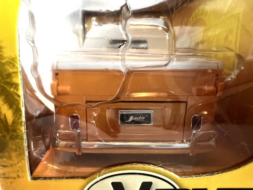 JADA V-DUBS 1:24 1963 VW BUS DOUBLE CAB PICKUP w/SURFBOARD ORANGE/WHT, NIB/MINT! - Picture 15 of 16