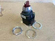Allen Bradley, Selector Switch, Illuminated, 800T-16HR17KB6AX