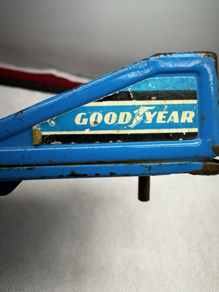 Remolque Goodyear vintage Buddy L Corp azul fundido a presión falta un juego de ruedas Foto 3 de 4