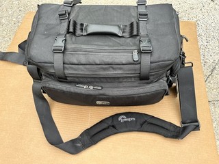 Professional LowePro Camera Bag – Commercial AW Medium Format – Very good