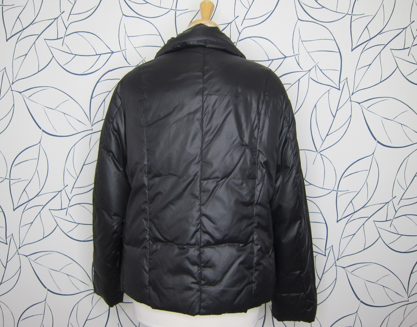 GAP ColdControl Short Puffer Down Jacket Women's … - image 4