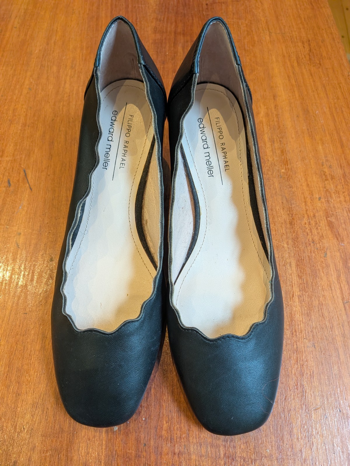 Escarpins Noirs En Daim Raphael Young - Taille 8 - Fabriqués En Italie - Occasion
