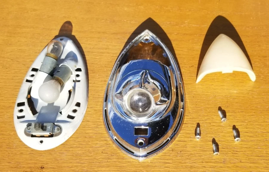 Luz domo cortesía PARTING 1963 Pontiac Grand Prix & Bonneville Foto 2 de 4