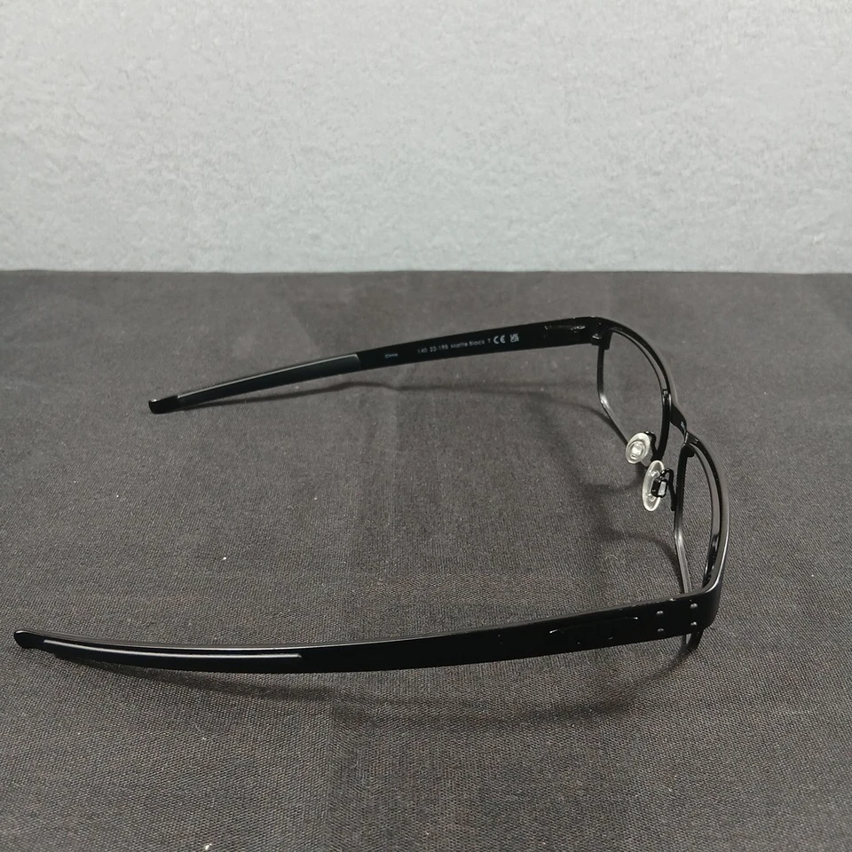 Gafas Oakley con placa de metal 22-198 marcos negros mate iconos plateados 53-18-140 Foto 3 de 4