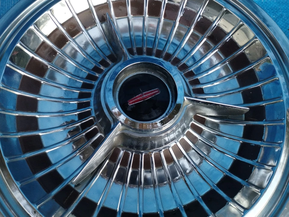 Oldsmobile 88, 98 1963, Starfire tapacubos giratorio negro cubierta de rueda 14"" #b Foto 3 de 4
