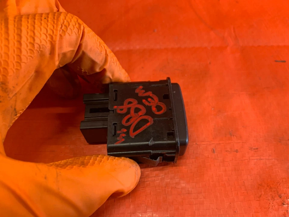 94 - 01 ACURA INTEGRA - INTERRUPTOR DE FAROL DE NEBLINA GENUÍNO OE FÁBRICA - - Imagem 2 de 3