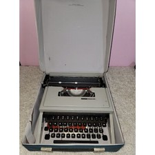 Vintage Olivetti Lettera 31 Typewriter with Original Case. Come with Original Pa thumbnail