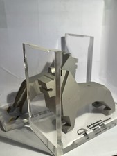 MAN Buchst&uuml;tzen - Geschenk an Vorstandsvorsitzenden &ndash; Aluminium & Acryl &ndash; 1993