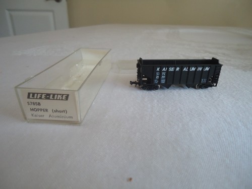 Life-Like N Scale Kaiser Aluminum Hopper S785B (Steel Wheels)