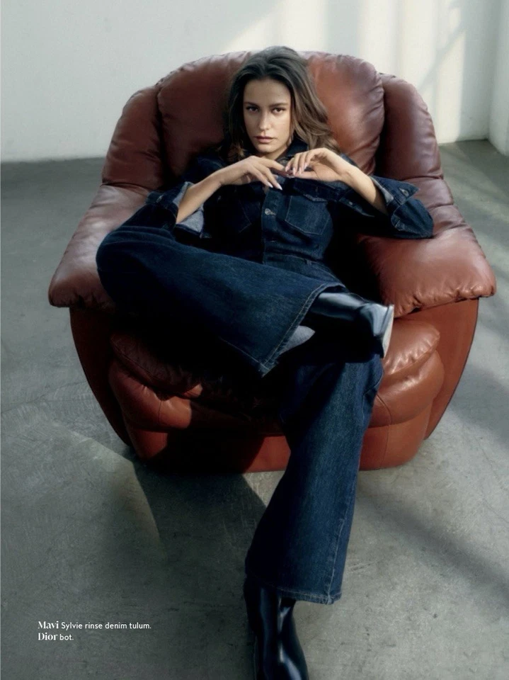 InStyle Turkey November 2025 Serenay Sarıkaya - Image 3 of 4