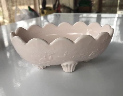 Jeanette Shell Pink Milk Glass Open Candy Dish 4 Toe 5-1/2 x 3-1/2 x 2-1/4”