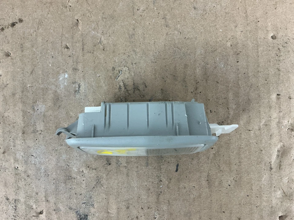 2011-2014 Toyota Sienna Rear Left Interior Courtesy Light Lamp 81090-08020 OEM - Image 2 of 4