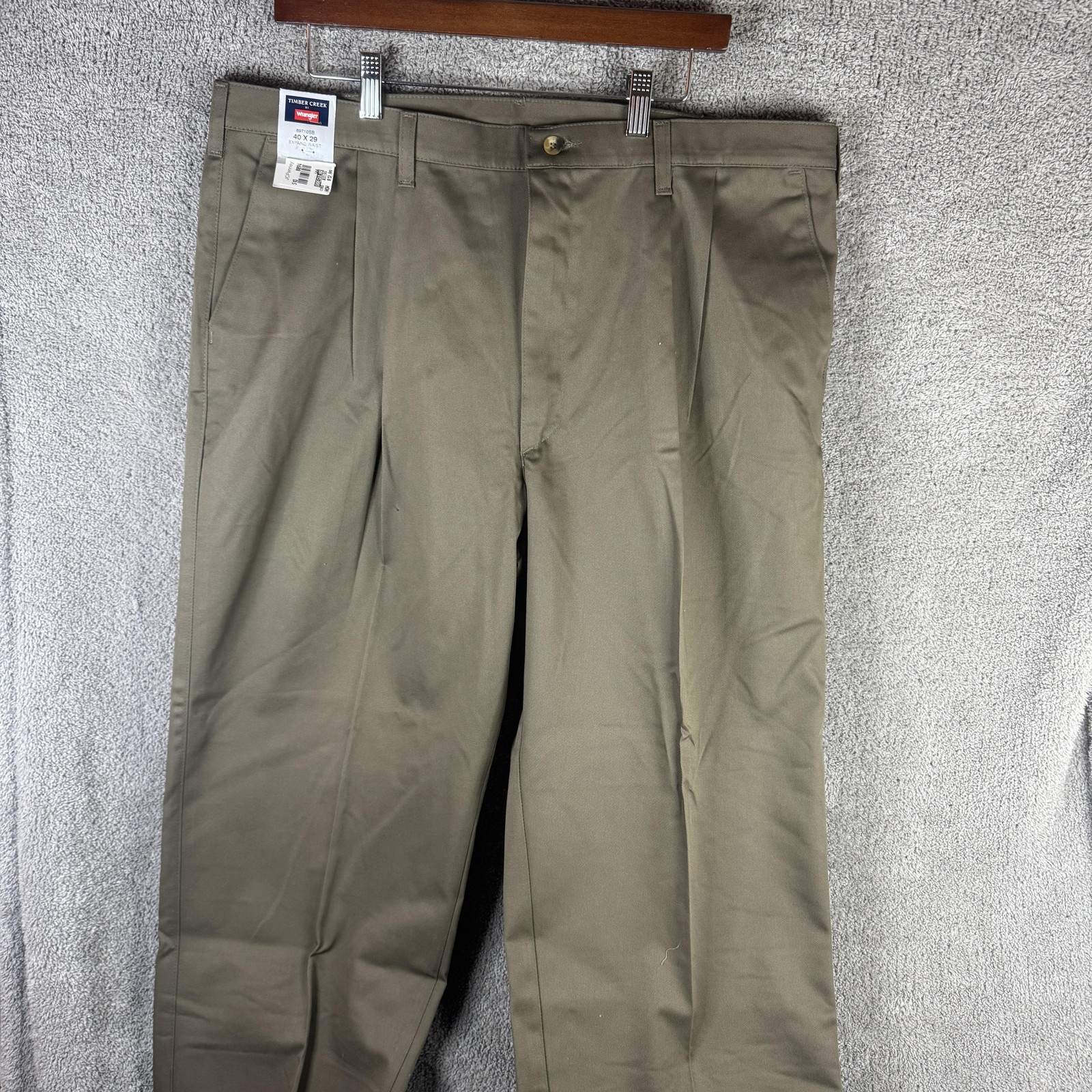 Mens 40x29 Green Pleated Khakis Expand Waist