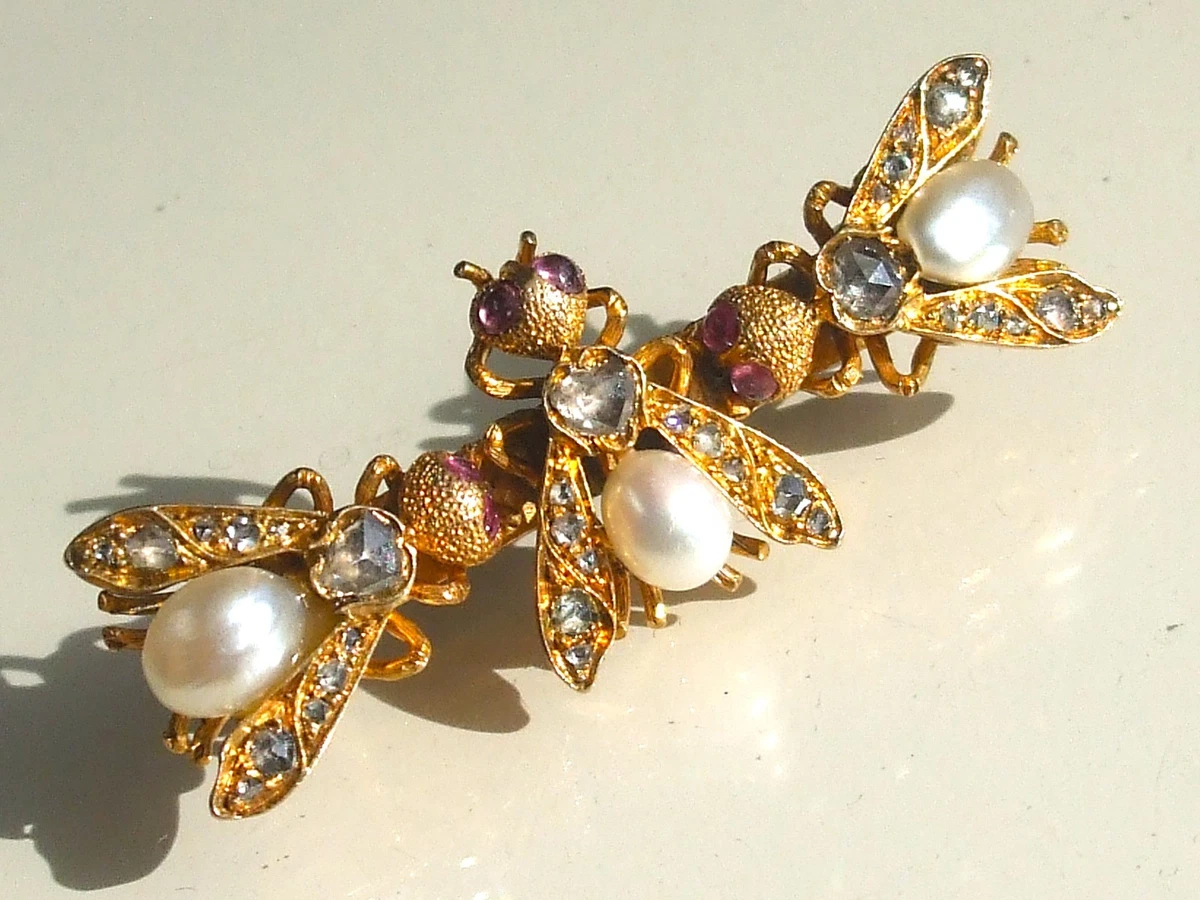 Bijou Rétro Doré Occasion Broche Vintage En Métal Doré Avec Perle Nacrée - Ancienne, Bon état Bijou Rétro Occasion Bon état